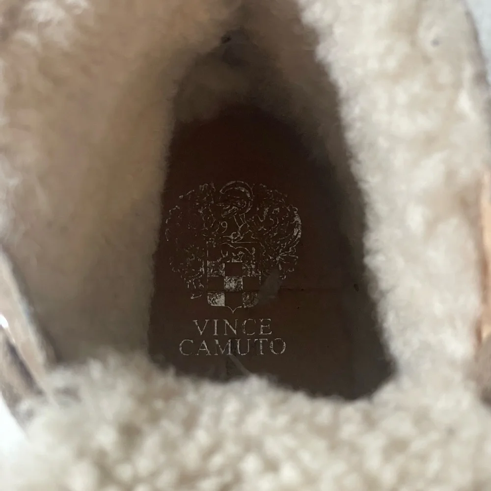 Vince Camuto vince camuto